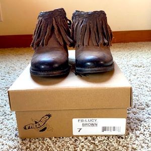 Free bird sandals color: Brown Size:7